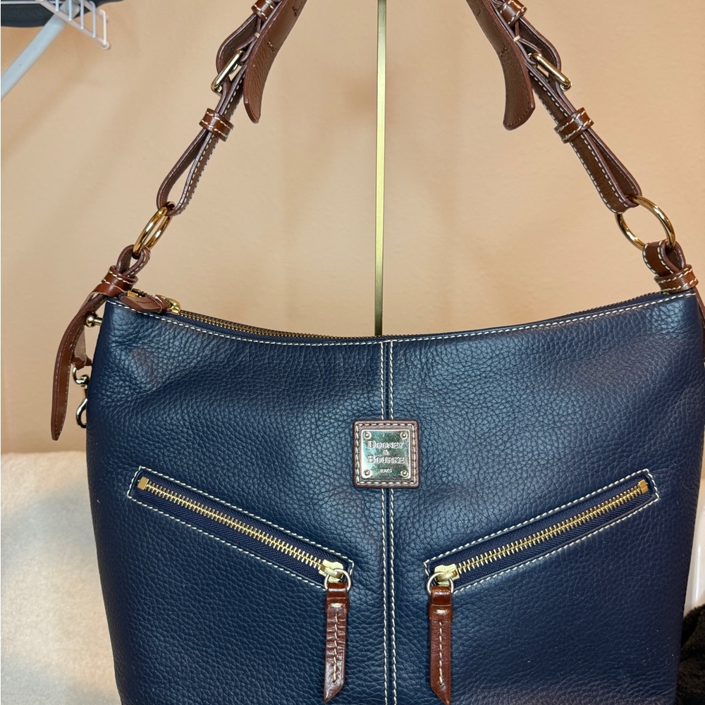 Dooney & Bourke Pebble Grain Zip Pocket Sac Navy Blue Tan Trim Leather Shoulder